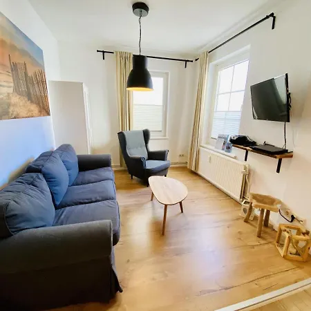 Apartment Claas, In Sichtweite Des Leuchtturms Rostock